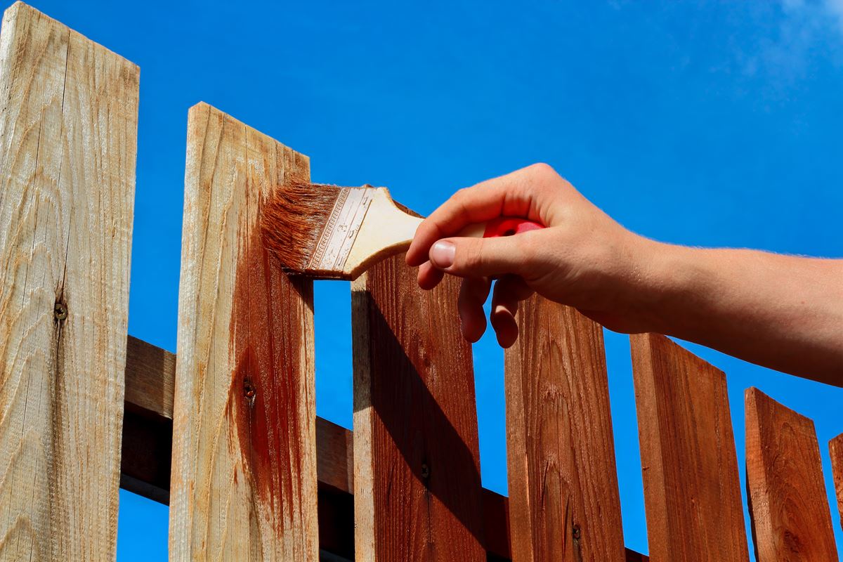 Fence staining service
